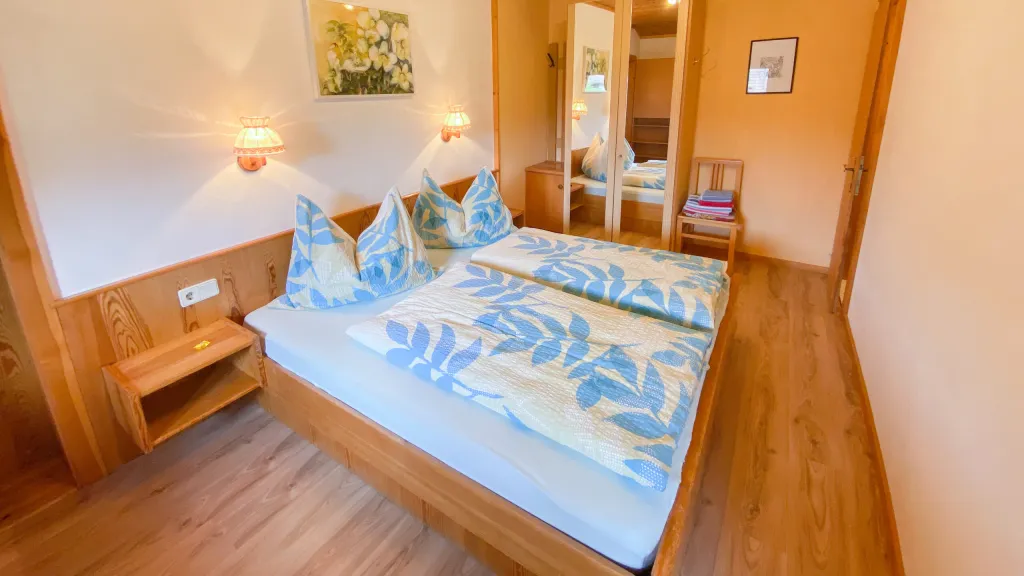 Nº 1 – Helle Ferienwohnung mit Balkon und Morgensonne