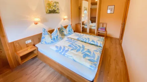 Nº 1 – Helle Ferienwohnung mit Balkon und Morgensonne